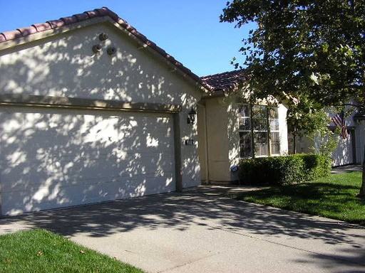 3915 Coldwater Dr - Photo 2 of 8