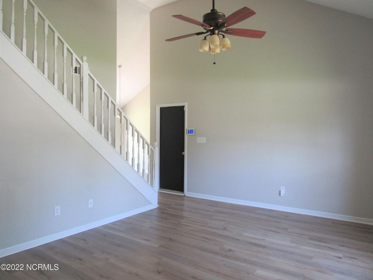 205 Teakwood Place - Photo 2 of 8