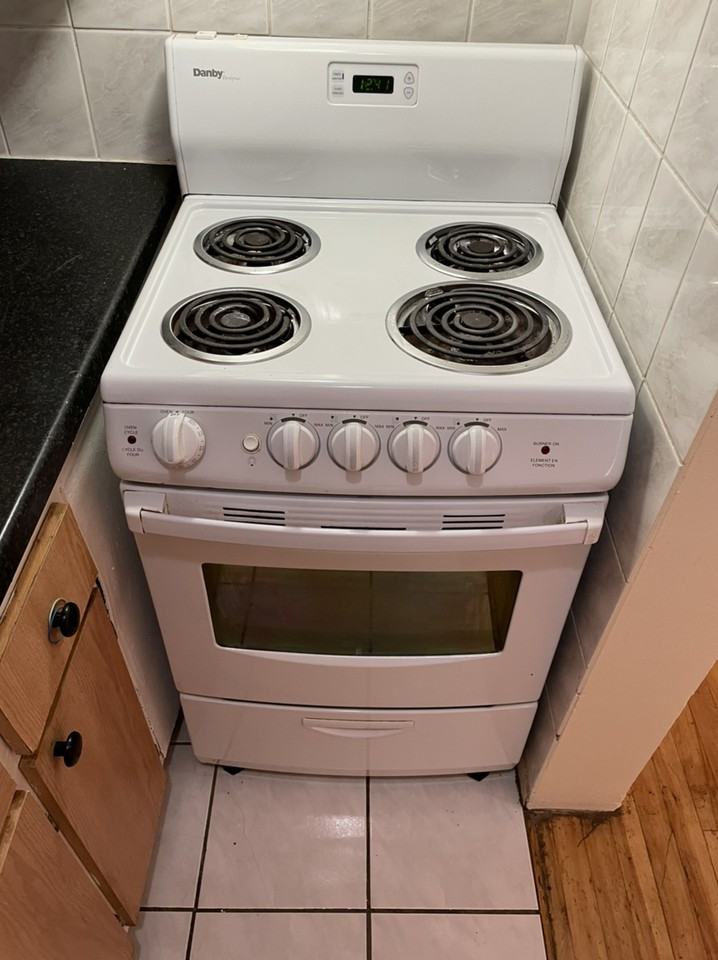 2200 Av Claremont - Photo 2 of 8