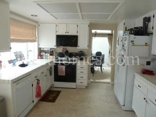 14473 N Church Square - Photo 3 of 19