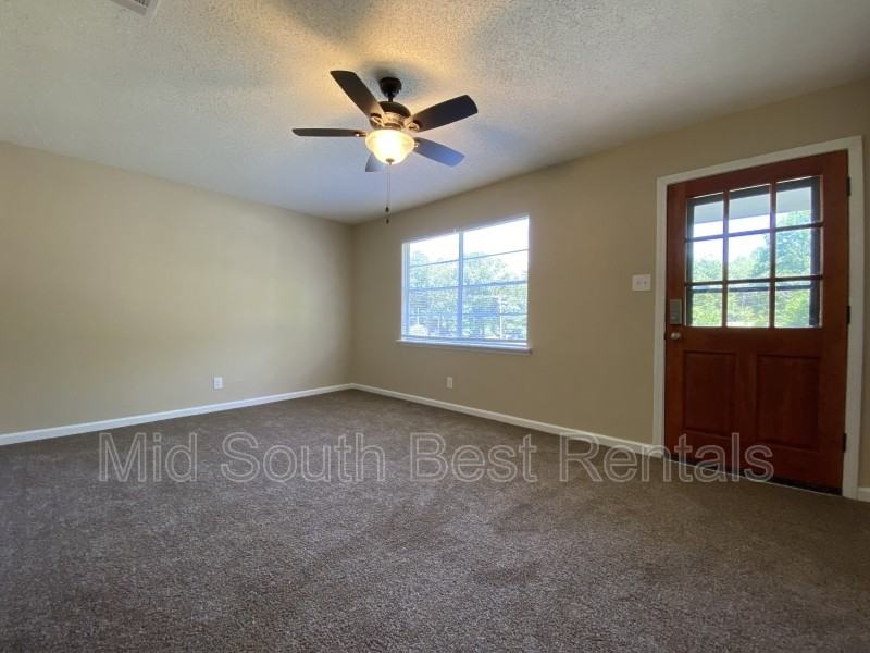 7525 Twin Oaks Rd - Photo 2 of 8
