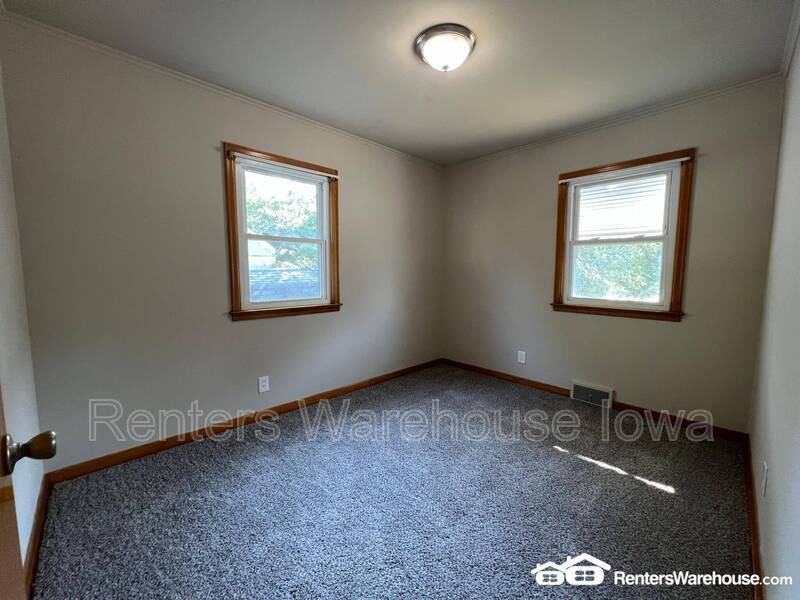 3916 15th St - Photo 7 of 12