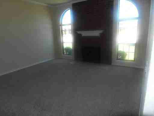 5005 NE Dearborn Ave - Photo 2 of 18