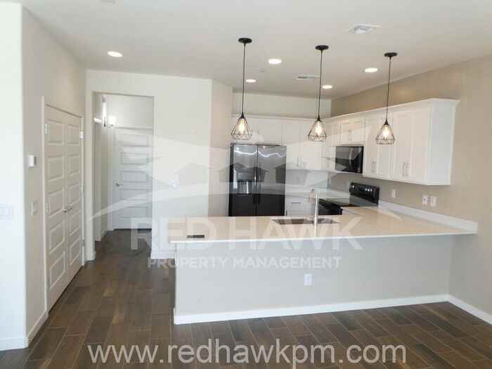 2245 S Sabino Dr #101 - Photo 3 of 22