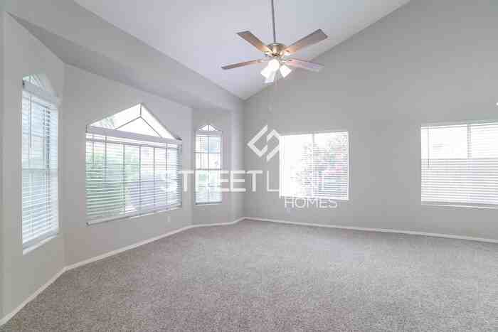 1025 S Tiago Dr - Photo 2 of 15