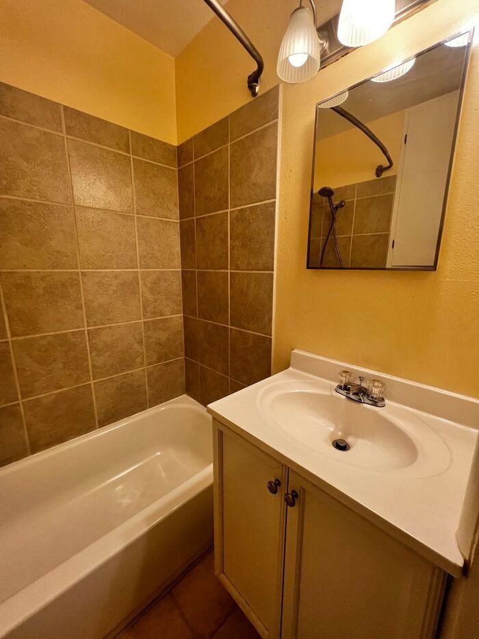 1012 Cragmore Dr - Photo 2 of 19