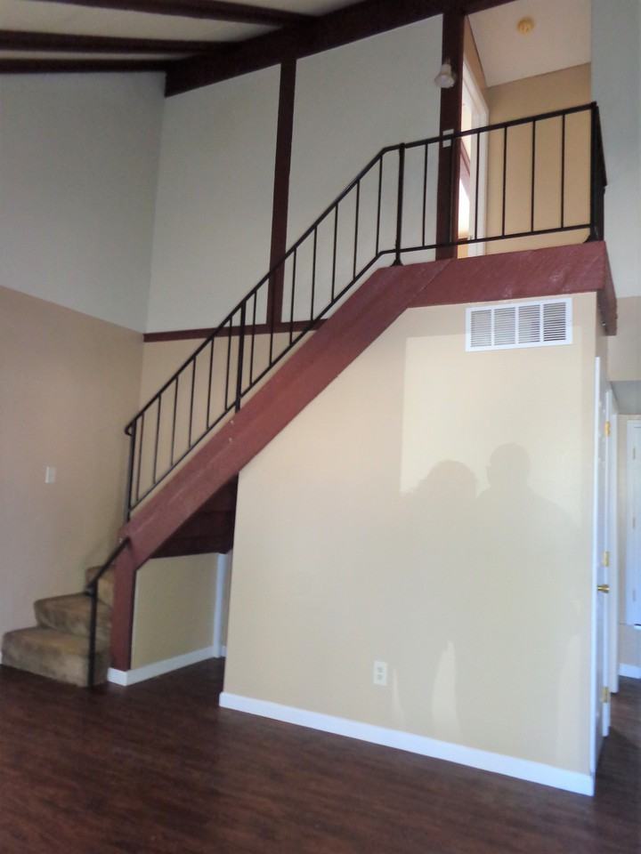840 Dawnview Ct #840 - Photo 2 of 19