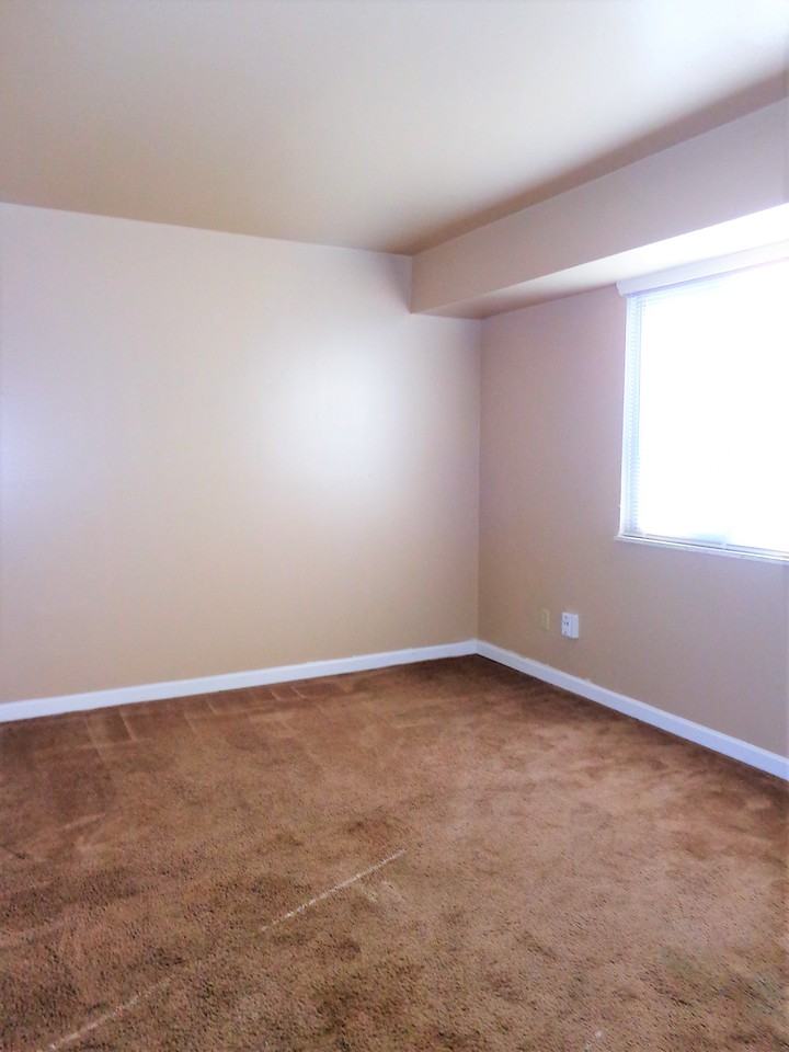 840 Dawnview Ct #840 - Photo 5 of 19