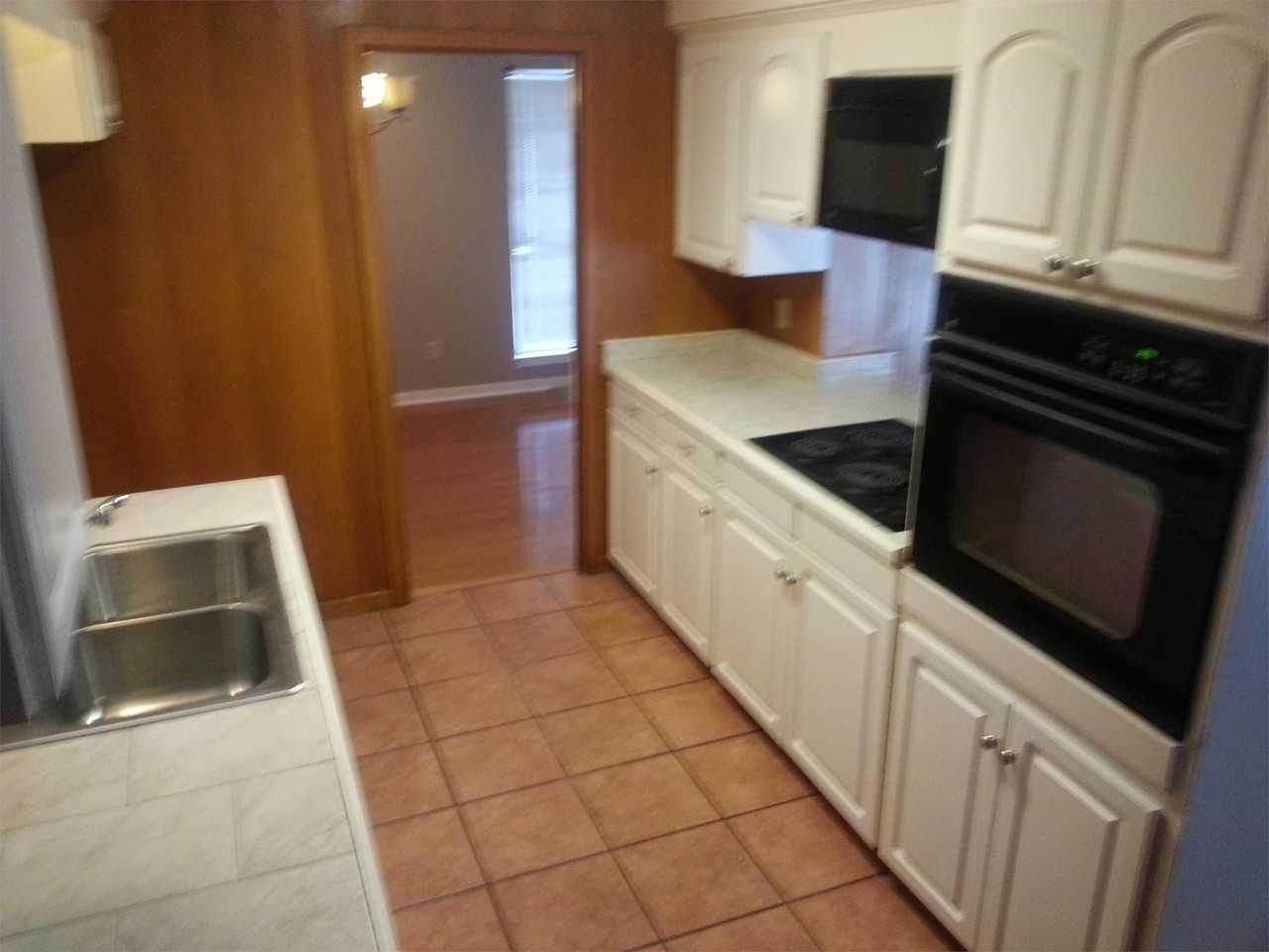 1231 Summer Ln #1 - Photo 4 of 11