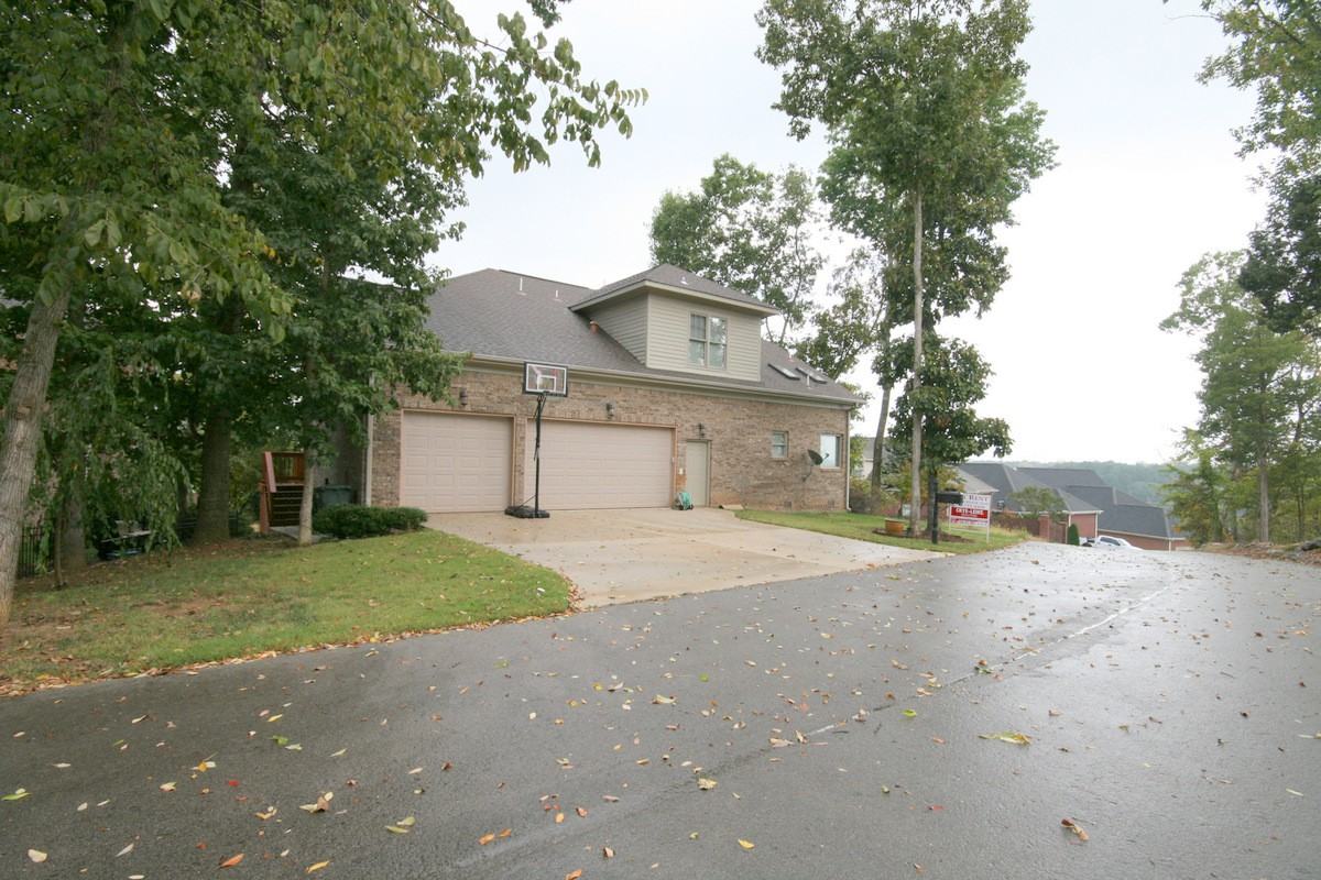 27 Carriage Hl #1 - Photo 2 of 43