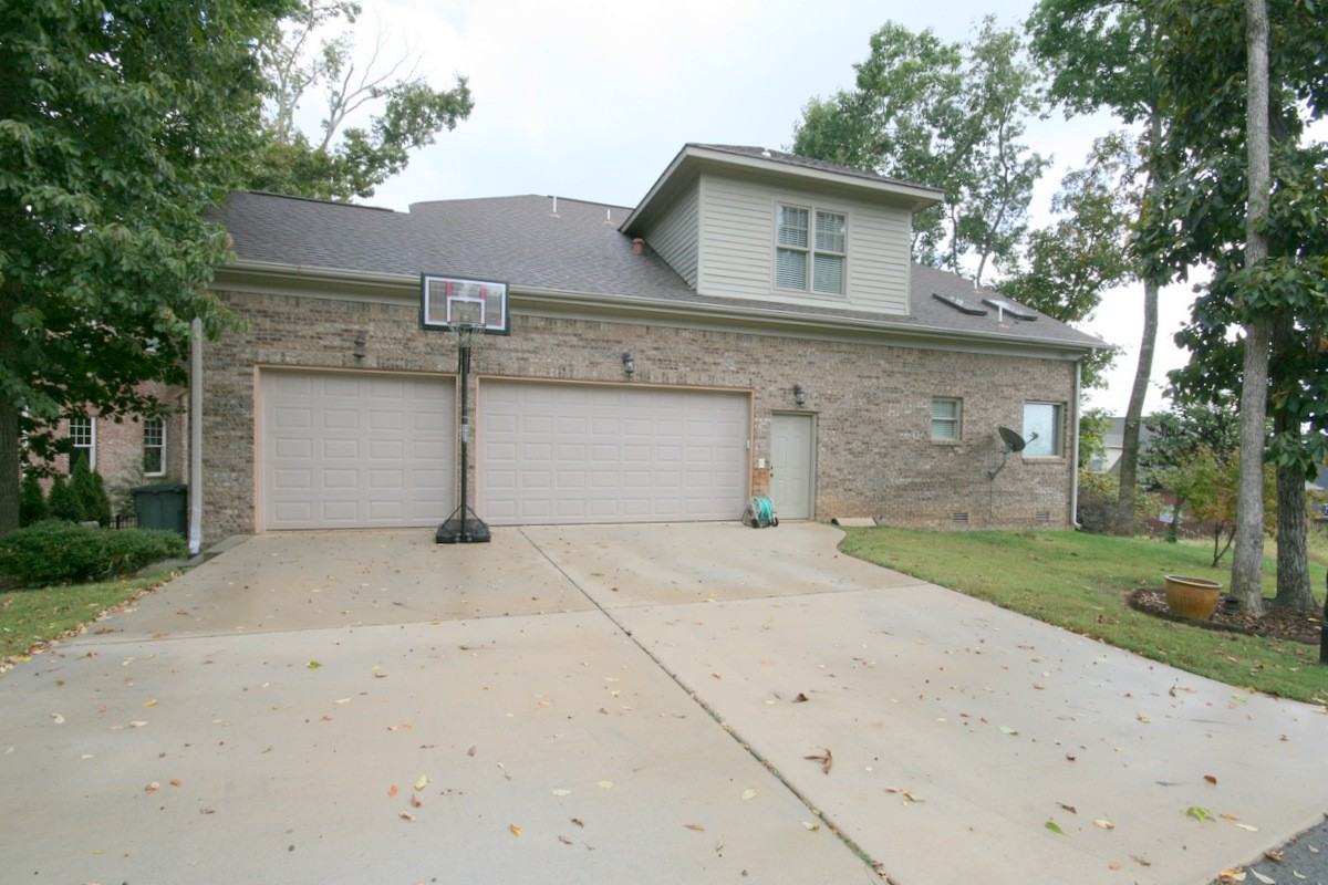 27 Carriage Hl #1 - Photo 3 of 43