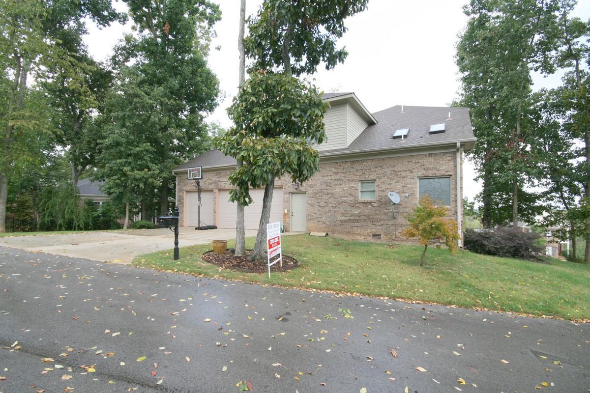 27 Carriage Hl #1 - Photo 5 of 43