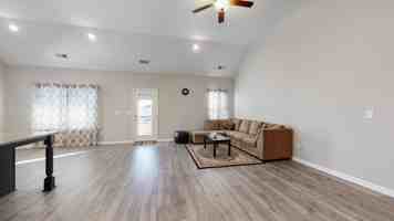 featured image of 317 Edgefield Ct #1