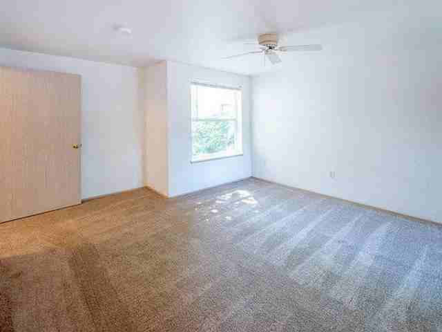 18505 Sw Stubblefield Way - Photo 6 of 34