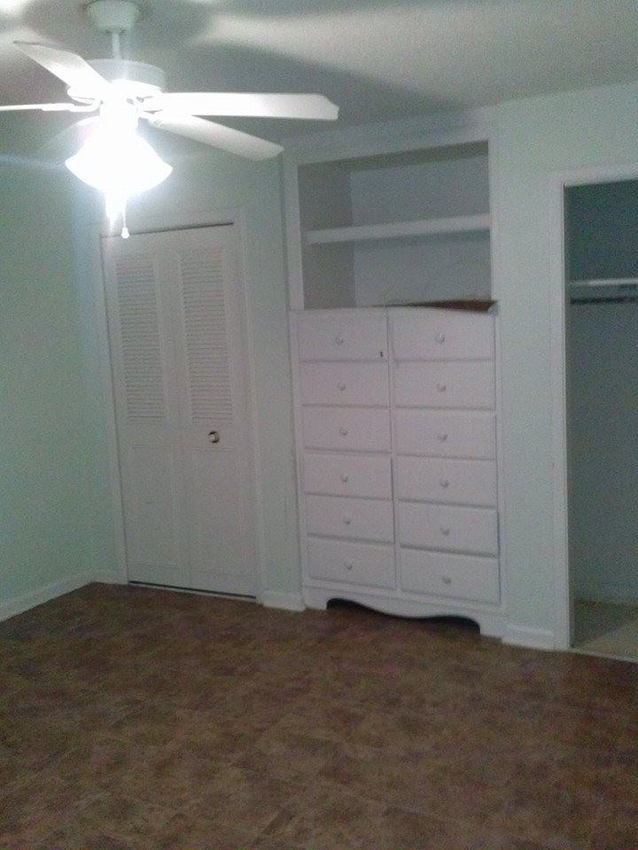 737 Lake Martha Drive Northeast - Photo 4 of 8