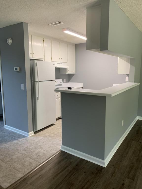 127 Woodberry Dr - Photo 4 of 18