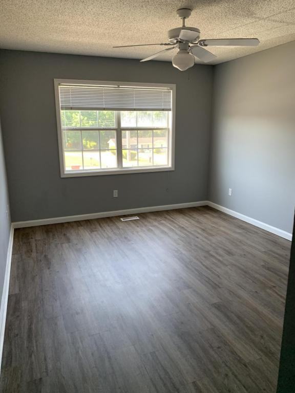 127 Woodberry Dr - Photo 7 of 18