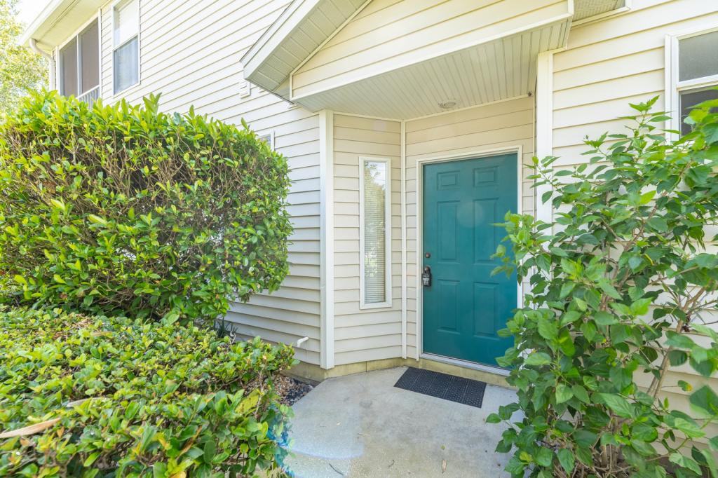 1938 Heron Cove Dr - Photo 3 of 24