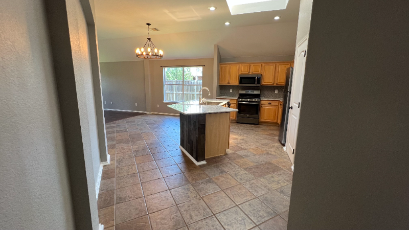 7521 Danridge Rd - Photo 3 of 24