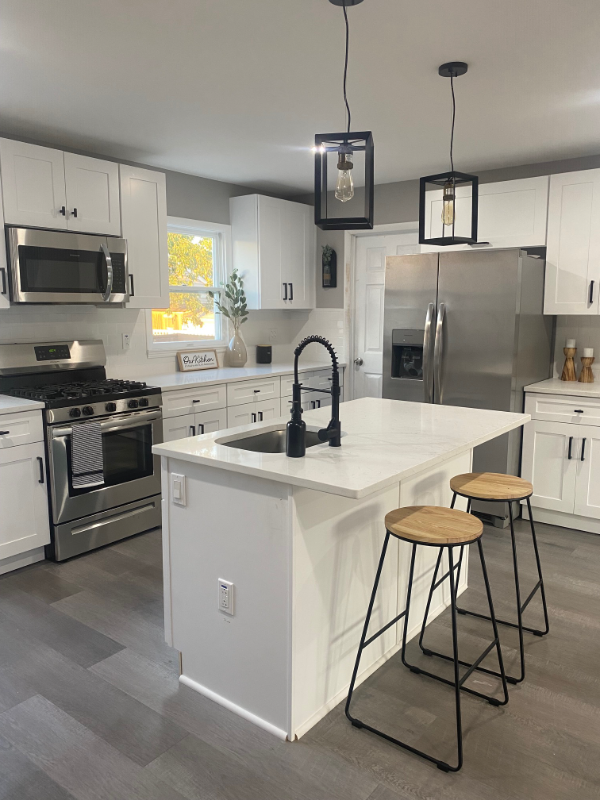 711 Beacon Ave - Photo 3 of 19