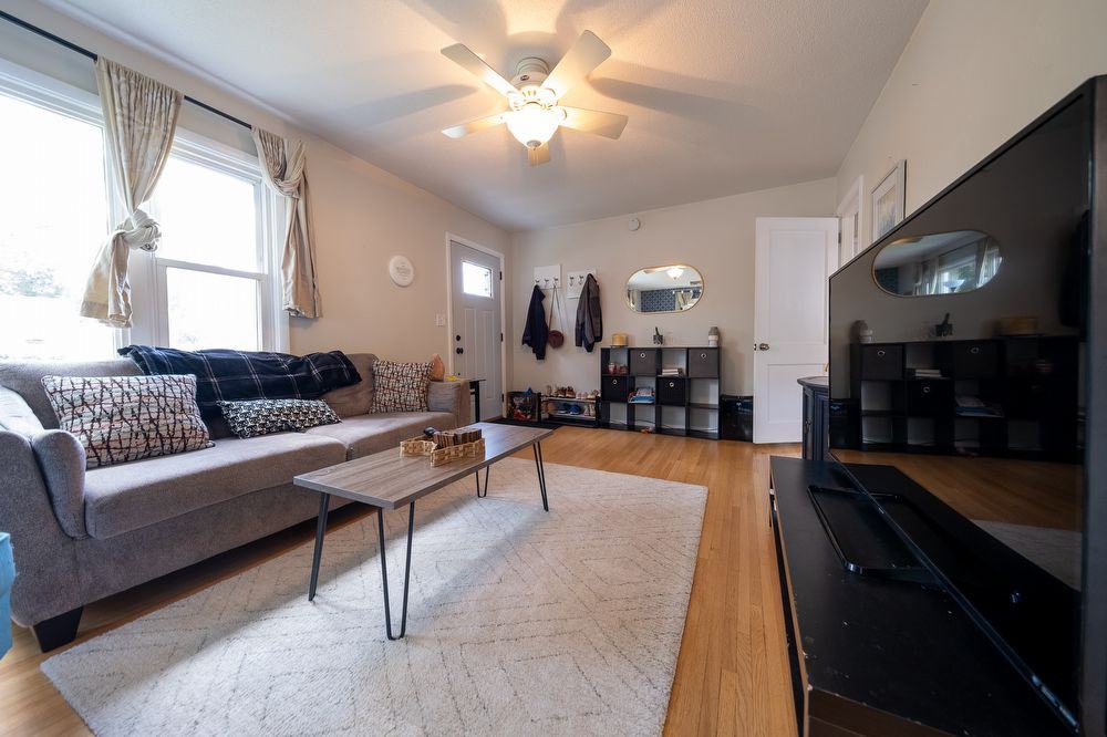 3301 Virginia Ave S - Photo 2 of 28