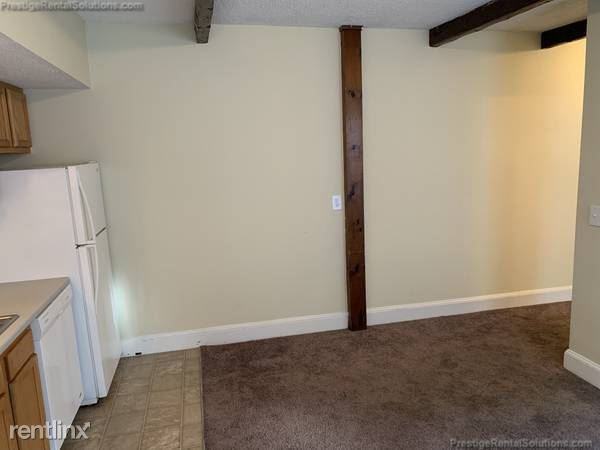 80 Robbins St - Photo 2 of 2