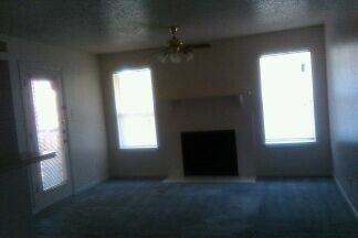 Oakway Manor - Photo 2 of 6