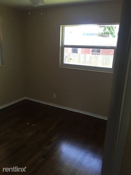 3811 26th St N - Photo 2 of 7