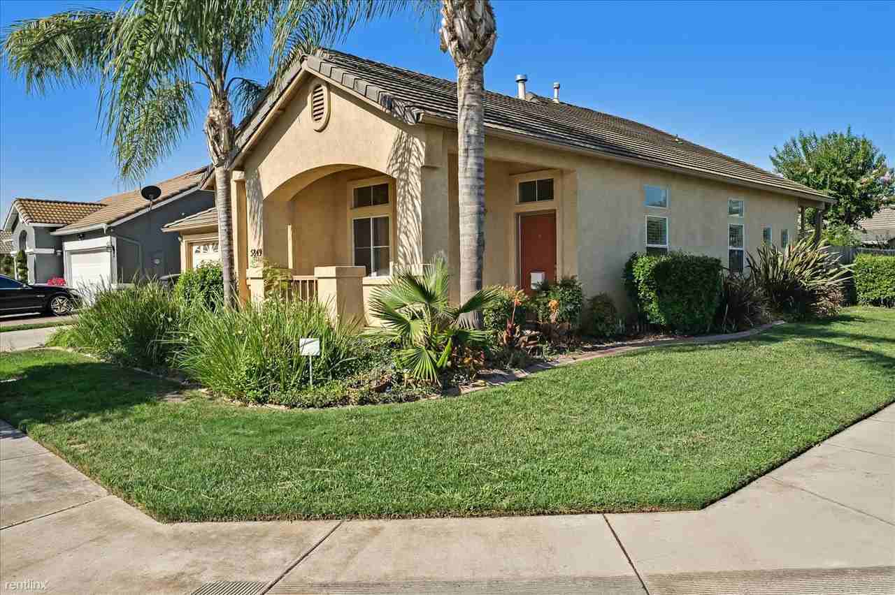 5849 Webb St - Photo 3 of 35