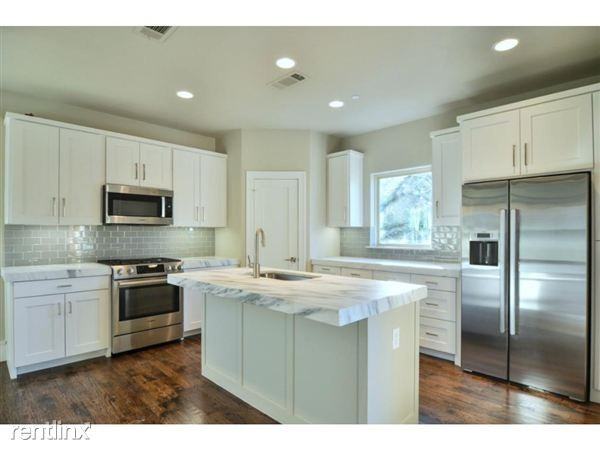 3426 Potomac Ave - Photo 3 of 4