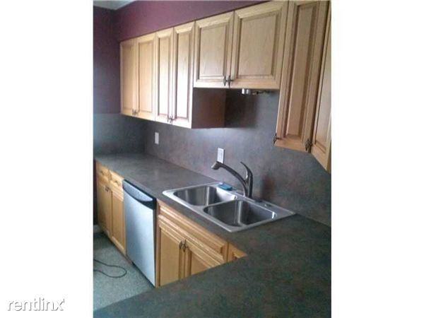 1540 SW 22nd Ave - Photo 3 of 4