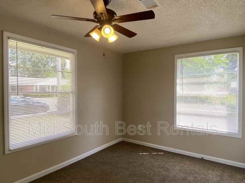 28 Hiland Pl - Photo 4 of 6