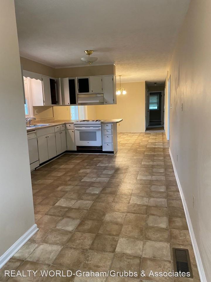 13080 Montclair Dr - Photo 3 of 10