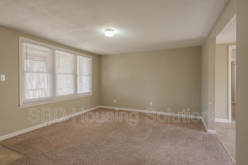 1740 Sinnott Circle - Photo 2 of 12