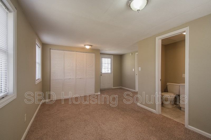 1740 Sinnott Circle - Photo 6 of 12
