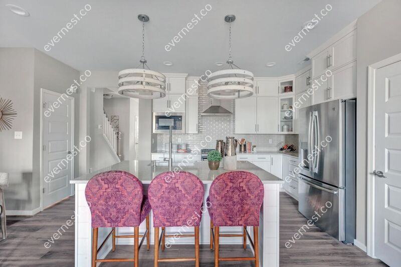 7037 Desert Candle Dr - Photo 3 of 25