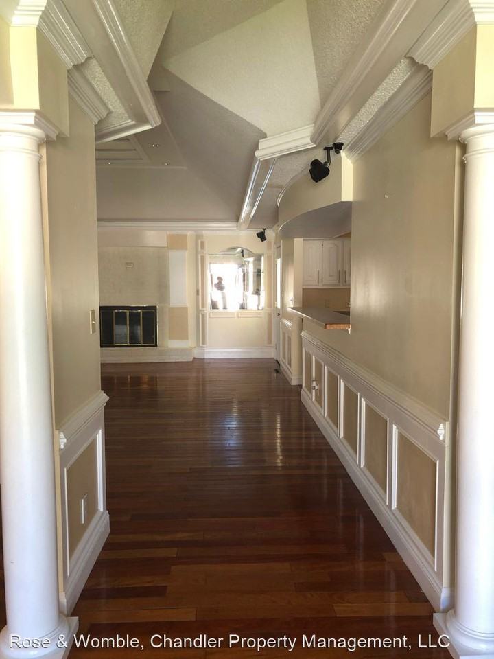 713 Achilles Ct - Photo 2 of 35