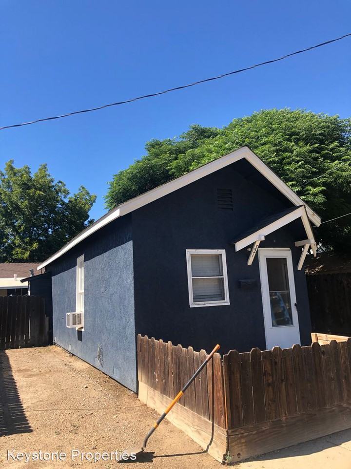 C Street - Photo 2 of 8