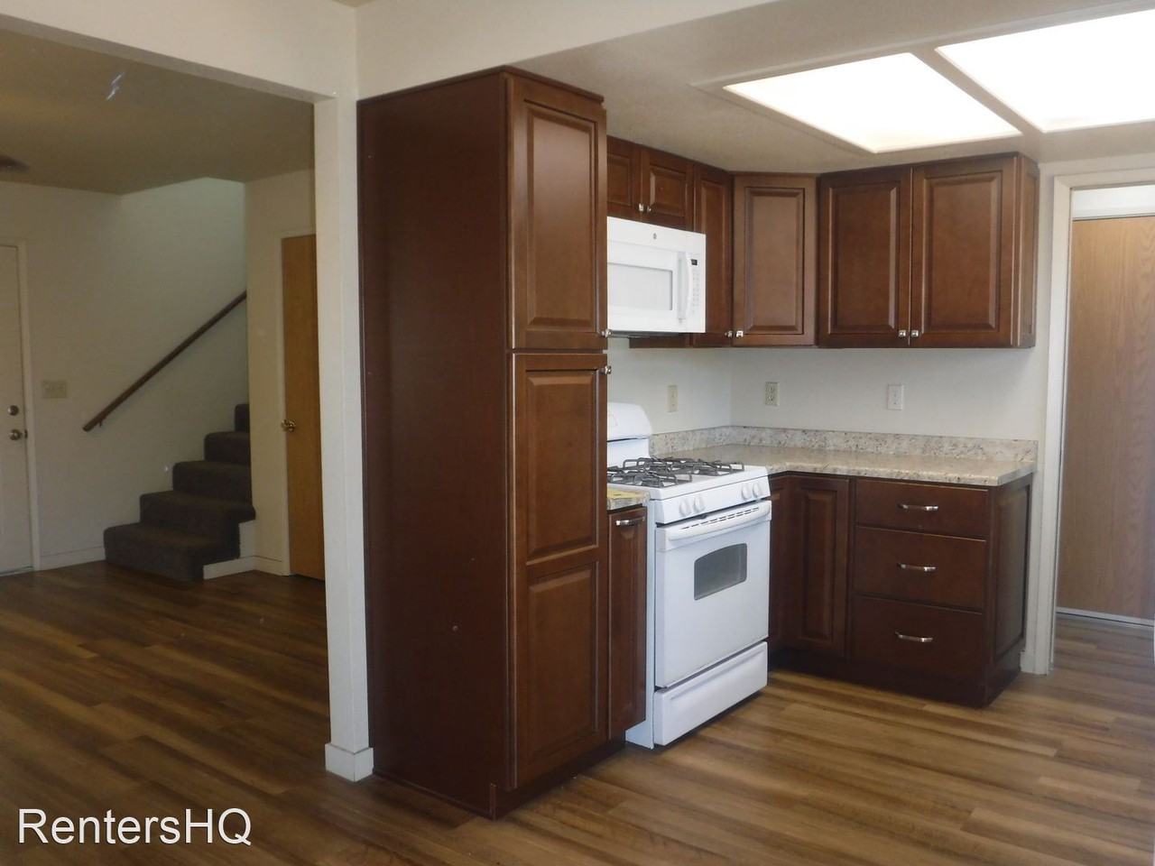 1444 VICTOR AVE - Photo 2 of 17