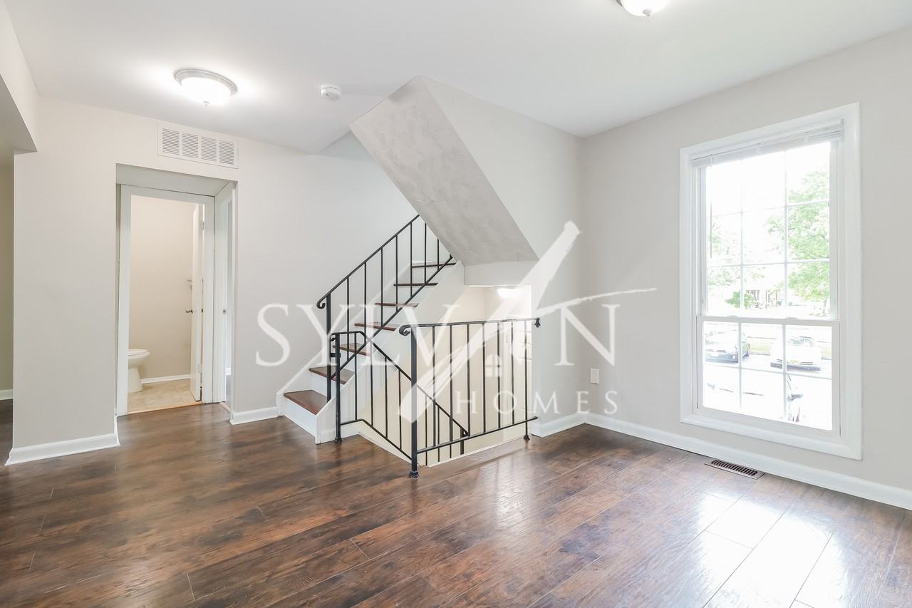 1937 Brookside Dr - Photo 3 of 14