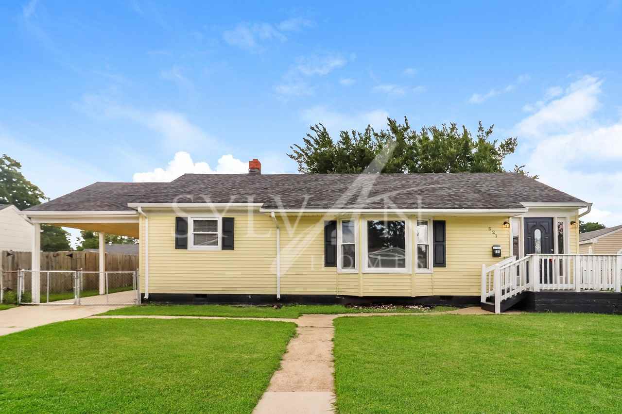 521 Weaver Cir