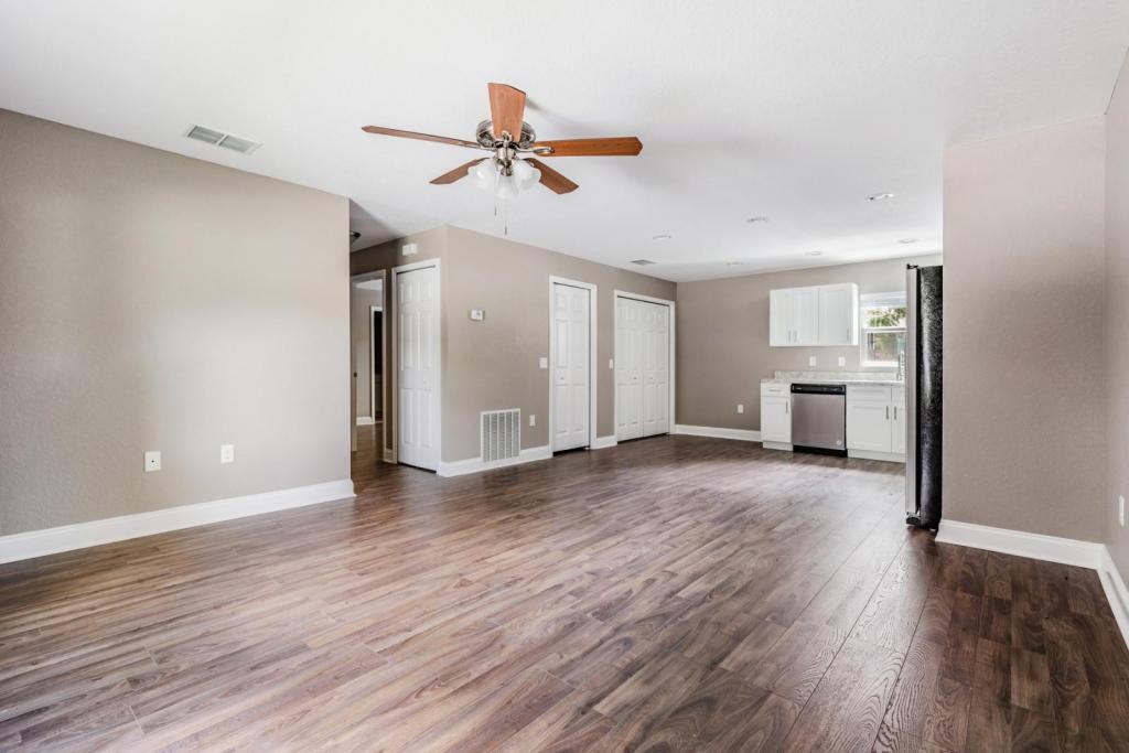 1430 E Main St - Photo 3 of 18