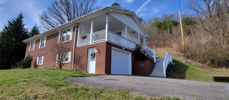 1355 N Main St #B - Photo 4 of 5