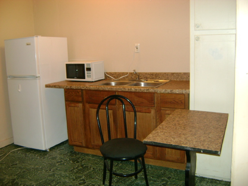 1925 Cotten Rd #A - Photo 2 of 3