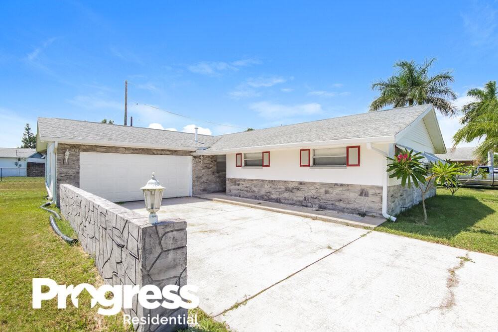 540 Sacre Coeur Dr - Photo 3 of 16