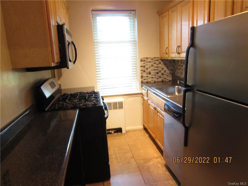 1531 Central Park Ave - Photo 2 of 7