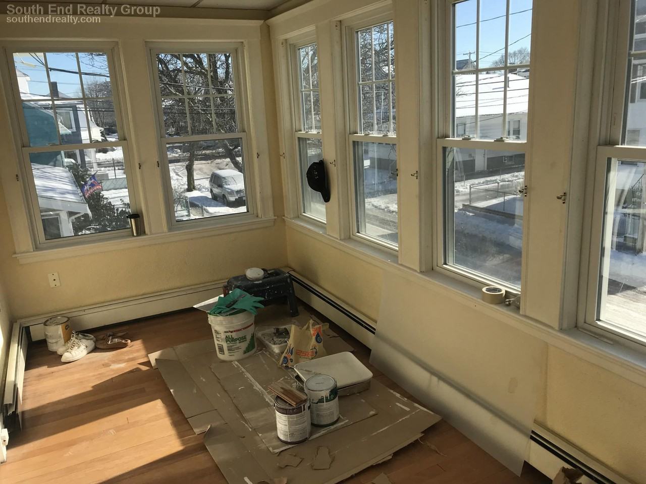 32 Windsor Rd - Photo 3 of 44