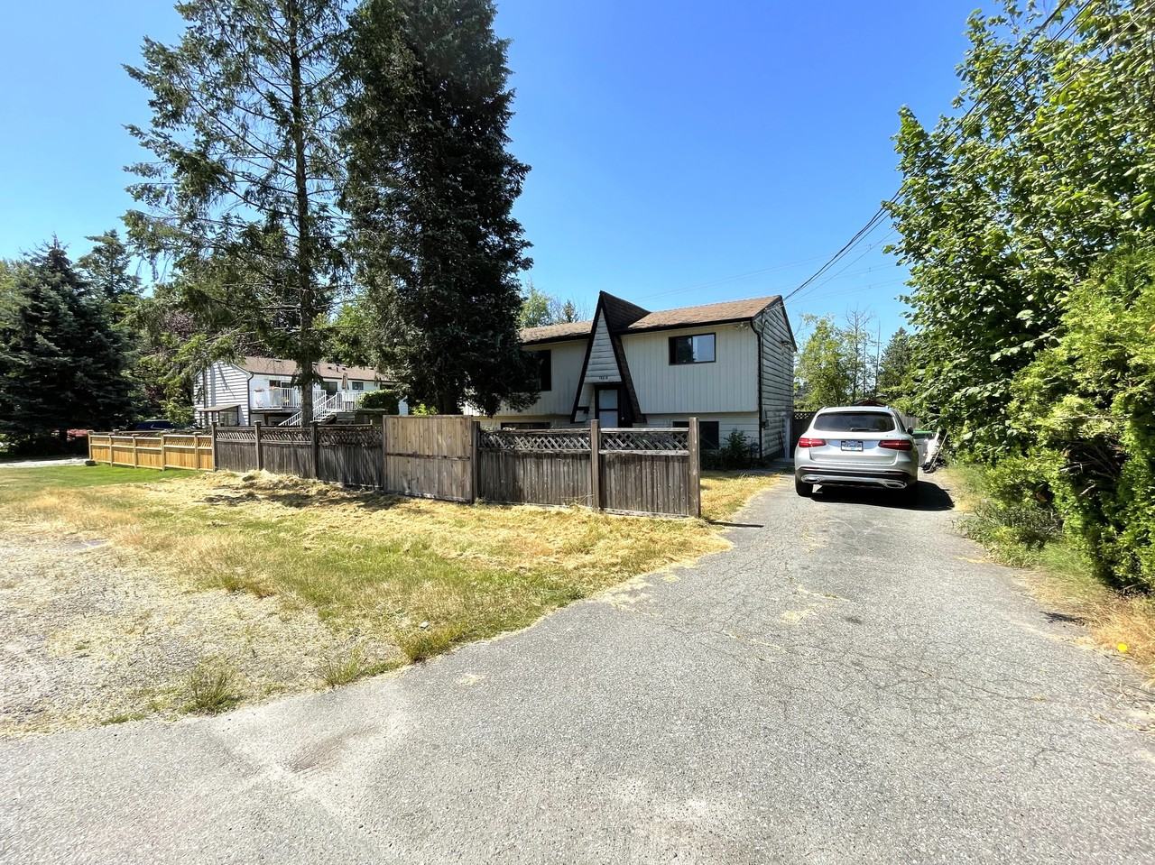 10619 141 Street - Photo 3 of 40