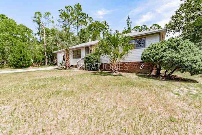 1260 Sessions Rd - Photo 3 of 30