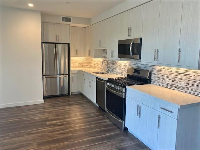 639 North Fairfax Avenue - Photo 2 of 12